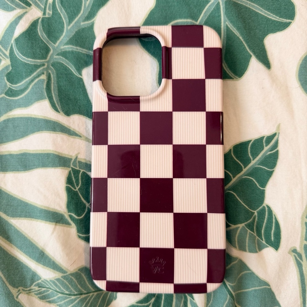 Velvet Caviar Checkered Phone Case - Wine and White
